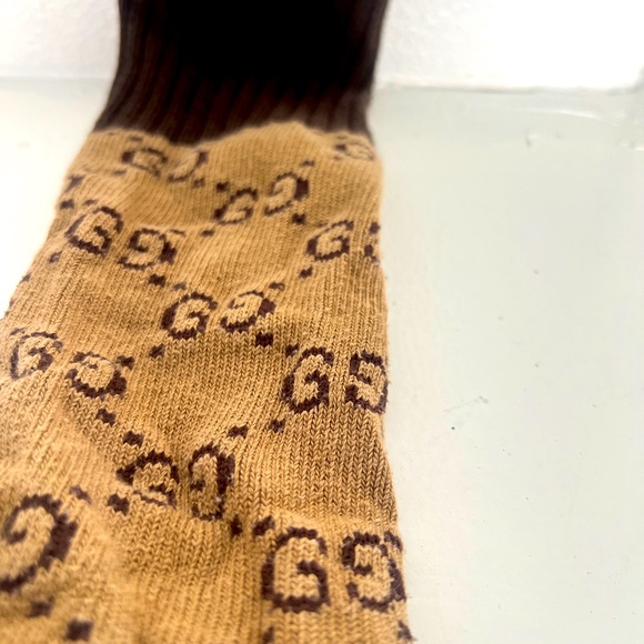 Authentic Unisex Gucci socks 🧦 - Picture 2 of 4
